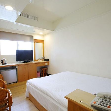 Lion Hotel Luodong Buitenkant foto