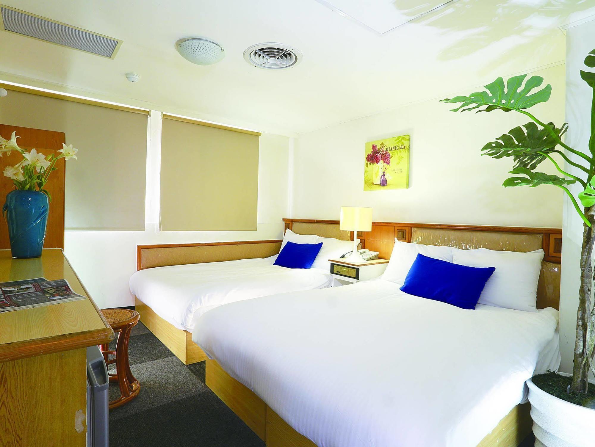 Lion Hotel Luodong Buitenkant foto