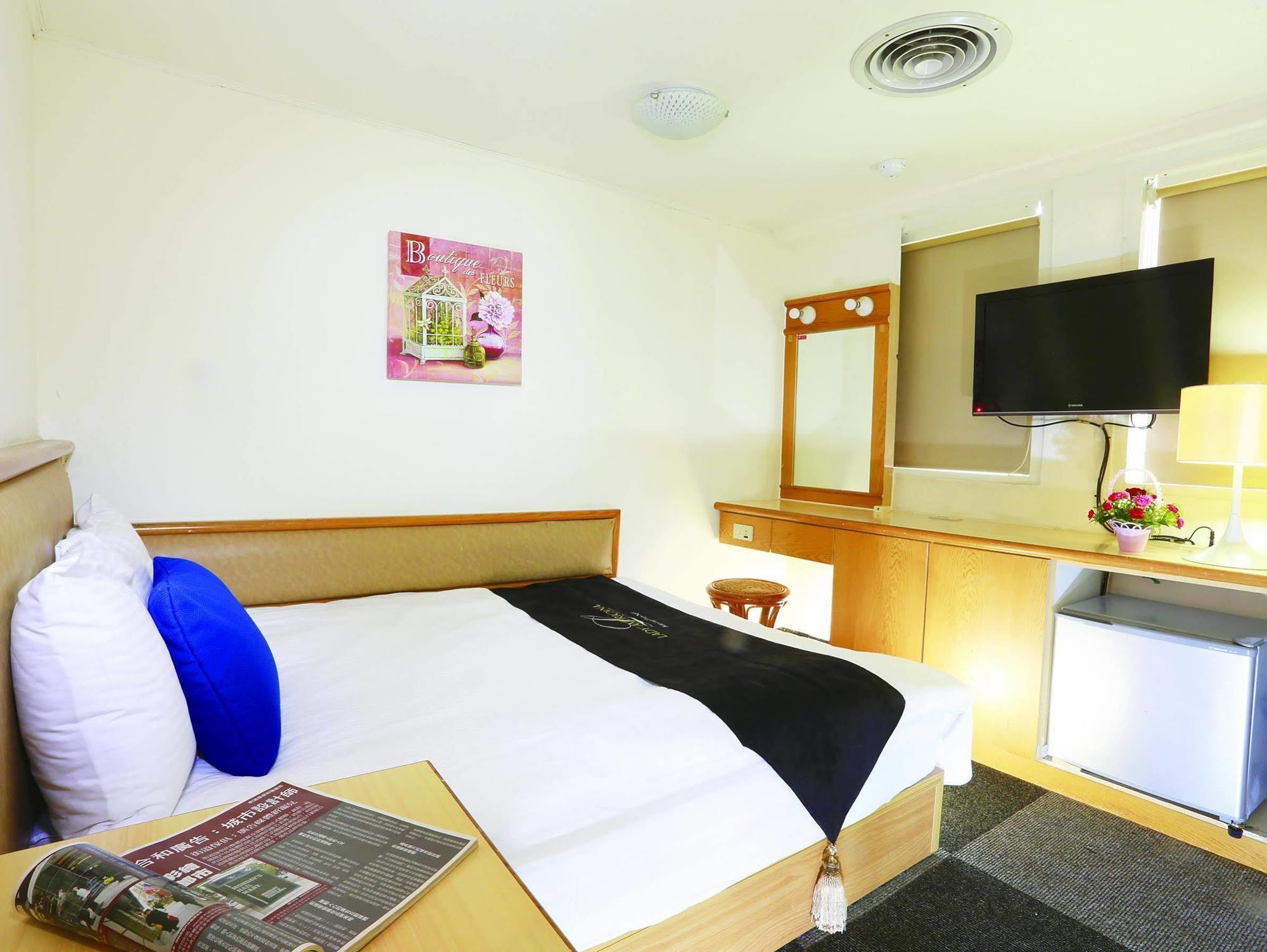 Lion Hotel Luodong Buitenkant foto